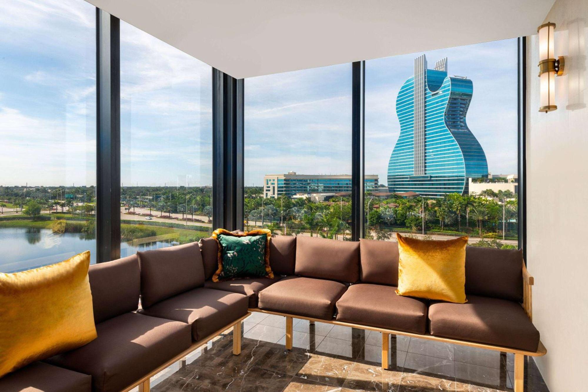 Dolce By Wyndham Hollywood Hotel Bagian luar foto