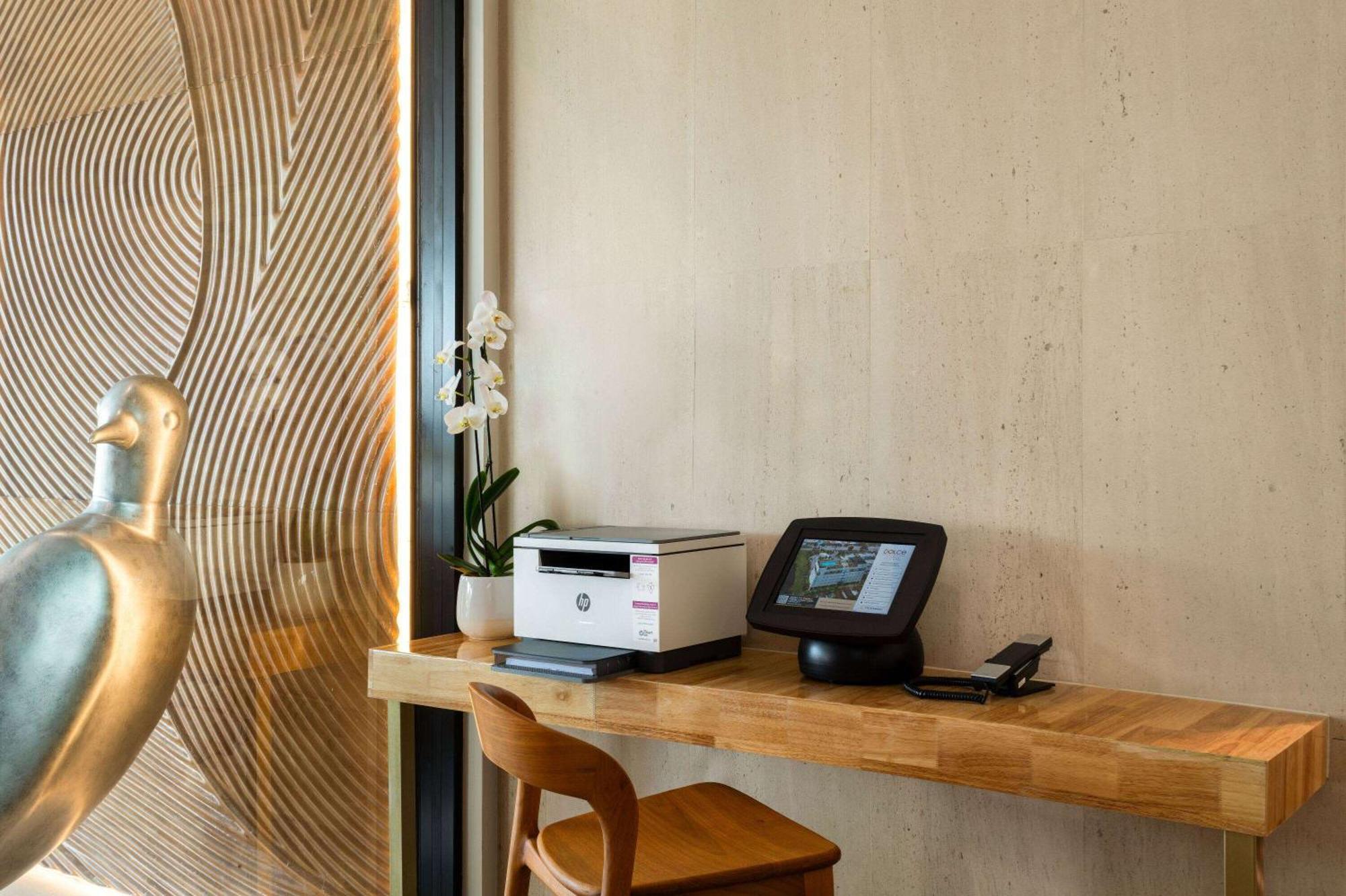Dolce By Wyndham Hollywood Hotel Bagian luar foto
